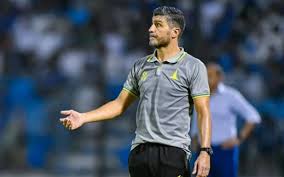 Vasco encaminha a contratação de treinador português