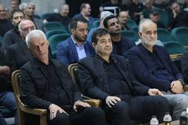 حضور وزیر ورزش و جوانان در مراسم ترحیم پدر حسین فرکی