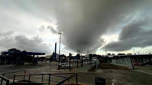 ¿Ya tienes lista tu sombrilla? Continúa el pronóstico de tormentas eléctricas para este viernes 18 en Tampico