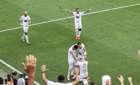Santos vence, se livra do risco do rebaixamento e garante vaga na Sul-Americana