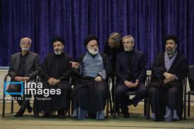 حواشی بزرگداشت رهبر شهید انقلاب؛ هم احمدی‌نژاد آمد، هم دیپلمات‌ها