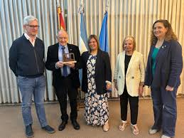 Gimena Llamedo, con los asturianos de Mar del Plata (Argentina), anuncia la ampliación del programa "Añoranza"