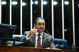 PF deflagra nova fase da Operação Sem Desconto e mira familiares do senador Weverton Rocha