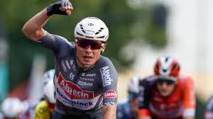 Vuelta a España 2025: Philipsen gana la etapa 8, Bernal se mantiene en el top 10 - Imagen principal del artículo