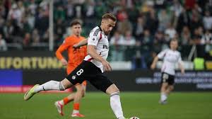 Legia - Widzew. Klasyk w cieniu kontrowersji