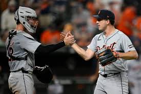 AL wild-card race: Tigers creep up on Twins, reeling Royals