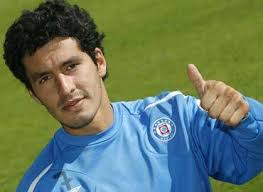 riverosChristian Riveros, jugador del Cruz Azul mexicano. - cropped_riveros.jpg