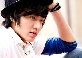 Hasil gambar untuk foto lee min ho