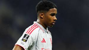 Endrick's Struggles at Lyon: What's Causing the Disconnect?