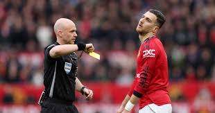 Man Utd complete agreement as Diogo Dalot avoids red card for nasty Man City incident