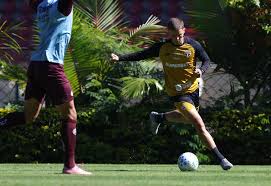 Gustavo Santana ganha força no São Paulo após gols na intertemporada e trapalhada de R$ 1 milhão