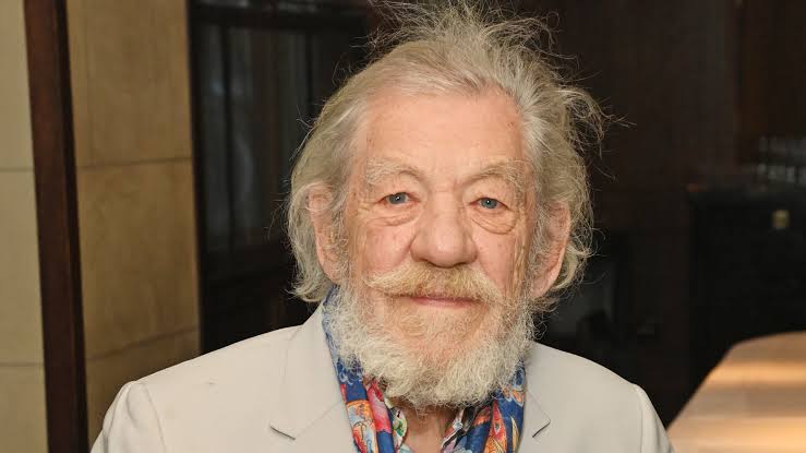 Ian McKellen Withdraws From U.K. Tour of Play After Falling Off Theater  Stage