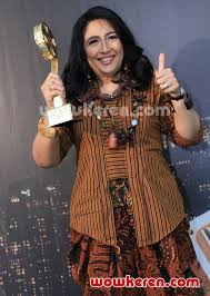 Hasil gambar untuk bugil telanjang NAJWA SHIHAB indonesia presenter tv