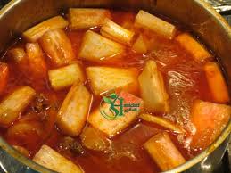 نتیجه تصویری برای خورش قیمه خلال و زرشک