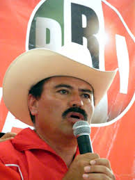 Vicente Estrada Iniesta, candidato a la presidencia municipal de Almoloya de Juárez. ALMOLOYA DE JUÁREZ.- El PRI, es el partido que da y dará la oportunidad ... - 31