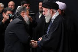 کریمی در حضور رهبری دوباره برای ایران خواند