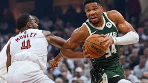Bucks Dominate Knicks! Giannis Shines, Towns Struggles in NBC Doubleheader