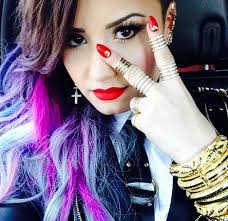 Znalezione obrazy dla zapytania demi lovato smutna