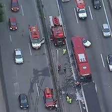 Acidente entre ônibus e carreta deixa uma pessoa morta e outras feridas na Rodovia Fernão Dias