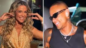 Carla Perez mostra o filho com Léo Santana na academia