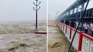 Bihar Grapples with Severe Floods Near Gandak River: Thousands Affected and Infrastructure Damaged