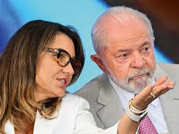 Arquivamento no TCU não encerra desgaste político de Janja, avalia cientista político