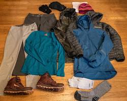 Зображення: warm clothes for hiking