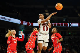 UConn unanimous No. 1 as South Carolina climbs to No. 2 in AP Top 25 women's basketball poll