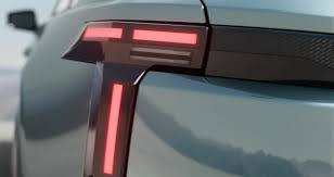 Dacia dévoile enfin le nom et les premières images de son futur break familial