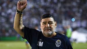 El juicio por la muerte de Maradona, alterado por un error insólito: los peritos analizaron los estudios clínicos del padre
