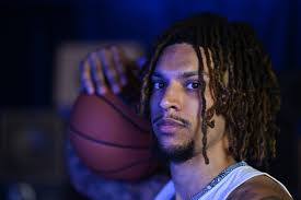 famous basketball players Picture