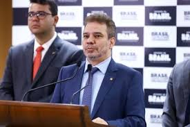 Oposição mira ministro da Justiça em novo pedido de impeachment