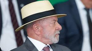 Lula brinca e diz que tarifaço é com “Stuckinha”