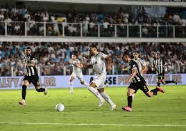 Cuca define o Santos para jogo-chave da Copa Sul-Americana na Vila Belmiro