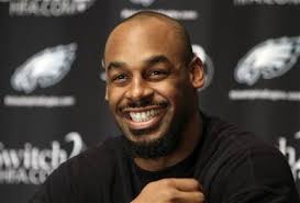In fact, Donovan McNabb has thrown 216 TD passes and has been intercepted a mere 100 times, a very good ratio. Donovan McNabb Net Worth - Donovan-McNabb1