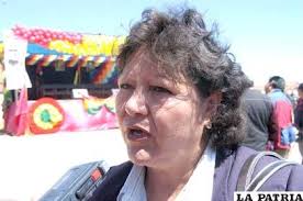 Sonia Saavedra presidenta del Comité Cívico. Según dirigentes del Comité Cívico de Oruro la Agenda Mínima Regional que fue presentada por la Brigada ... - 76889_1_28