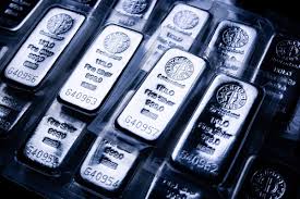 Silver Tops $100 as Global Turmoil Fuels Run for Safe Havens