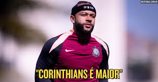 Ex-jogador do Corinthians opina sobre possível renovação do clube com Memphis Depay