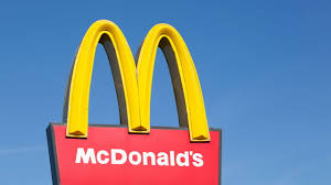 McDonald's Surpreende! Funcionária Estrela Nova Campanha!