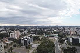 Fim de semana fica nublado de manhã e com possibilidade de sol à tarde em Curitiba