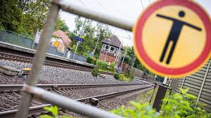 Tödlicher Vorfall in Friedland: Iraker soll Mädchen vor Zug gestoßen haben - Imagen principal del artículo