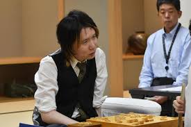 【王座戦】佐藤天彦九段が藤井聡太６冠に完敗「方針が後手後手に。中盤、切り抜けられなかった」（日刊スポーツ）