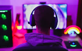 psychotic experiences Limited connection between adolescent media consumption and adult psychotic experiences