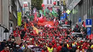 En direct - Manifestation nationale : des milliers de manifestants présents à Bruxelles, la police en alerte — Le Soir