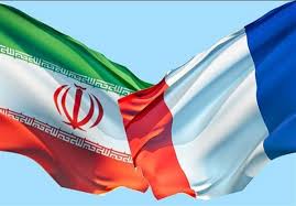 فرانسه به جای پاسخ به اتهام‌ها در ماجرای حاشیه‌ساز اخیر، اعلام کرد دو دیپلمات ایران را اخراج می‌کند/ خروس بی‌محل