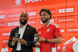 Calebe cita Coudet e é sincero ao falar sobre o atual momento do Internacional