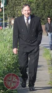 Pastor Hermann-Josef Scherer auf dem Weg zum Paradeplatz - Duisburg - 827629_web