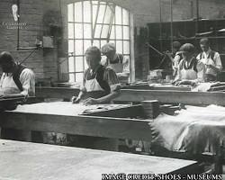 Edward Green shoemakers working in a factoryの画像