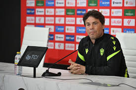 Almería en puntuación de ascenso directo: Rubi confirma objetivo de ganar a la Cultural Leonesa