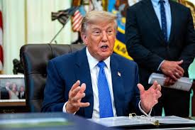 Trump Weighs Call for Capital Gains Tax Cuts as Midterm Boost
